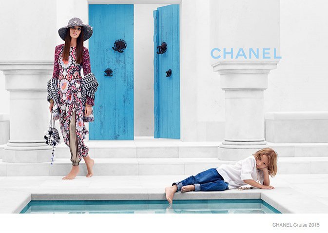 JOAN SMALLS LOUNGES FOR CHANEL CRUISE 2015 CAMPAIGN 4