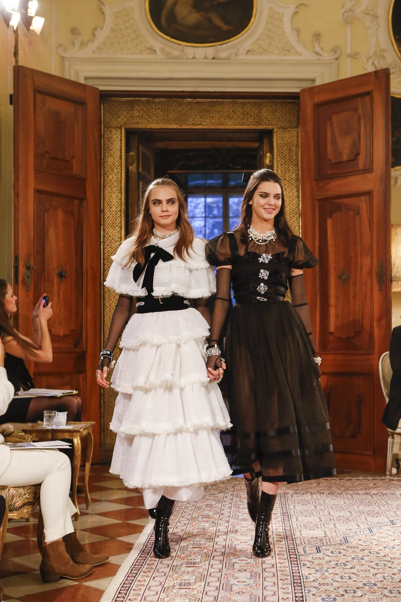 重返奧匈帝國的榮耀時代：Chanel移師薩爾斯堡舉辦2015早秋大秀 5